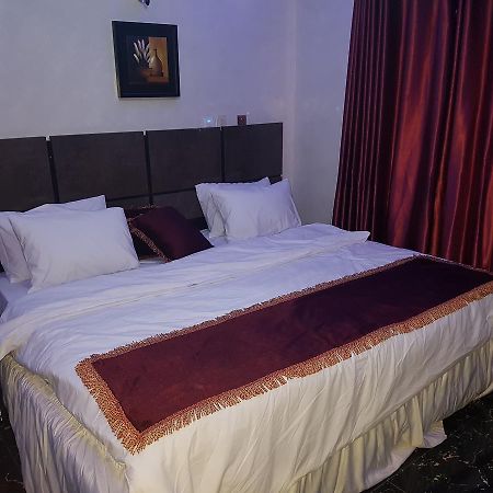 The Resident Hotel Owerri Dış mekan fotoğraf